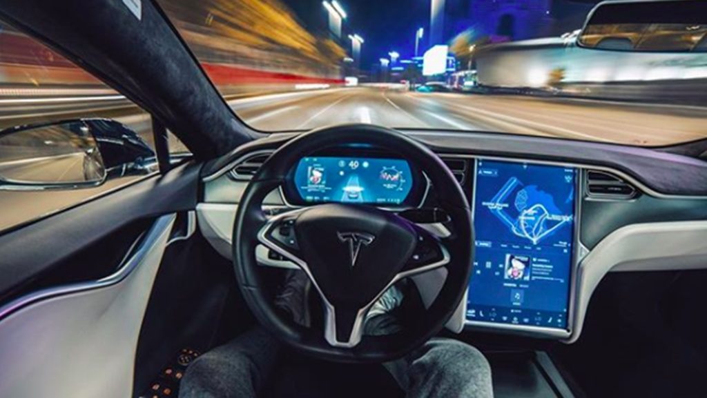 Como funciona el Autopilot de Tesla - Importar Tesla